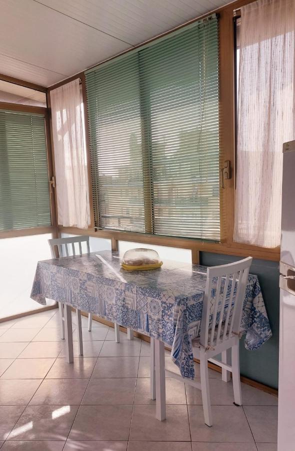 Attico Trilocale Con Solarium A Borghetto Santo Spirito Apartment ภายนอก รูปภาพ