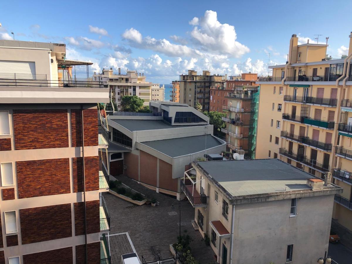 Attico Trilocale Con Solarium A Borghetto Santo Spirito Apartment ภายนอก รูปภาพ